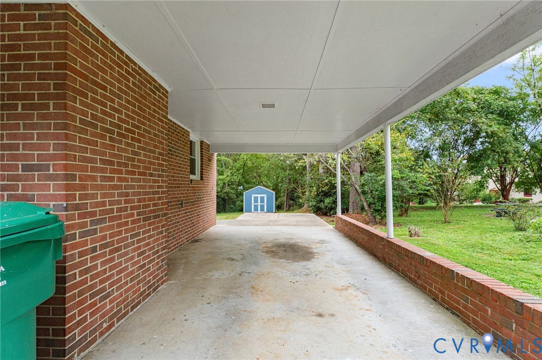 201 Crestwood Dr