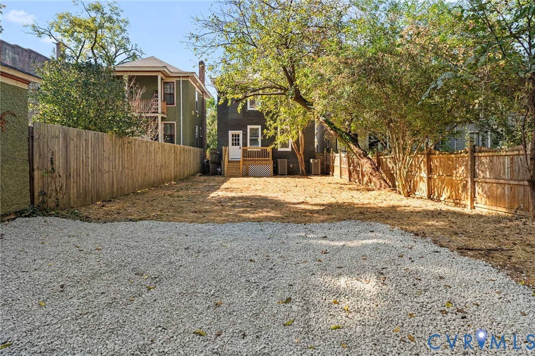 2411 2nd Ave