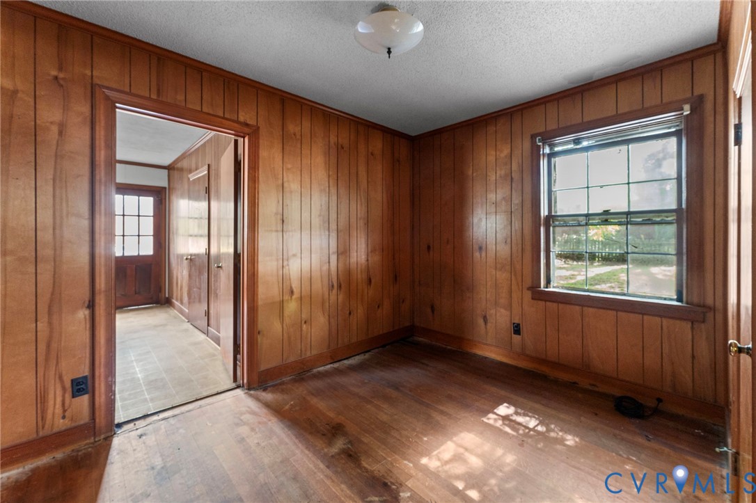 3008 W Broadway