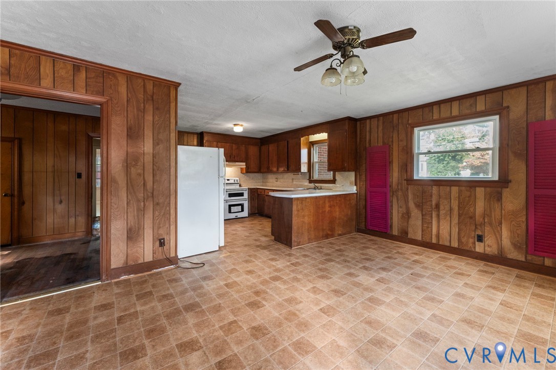 3008 W Broadway