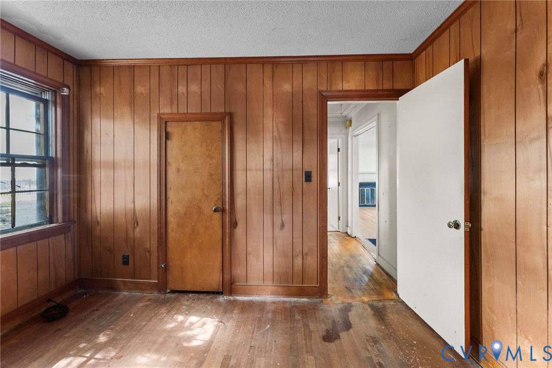 3008 W Broadway