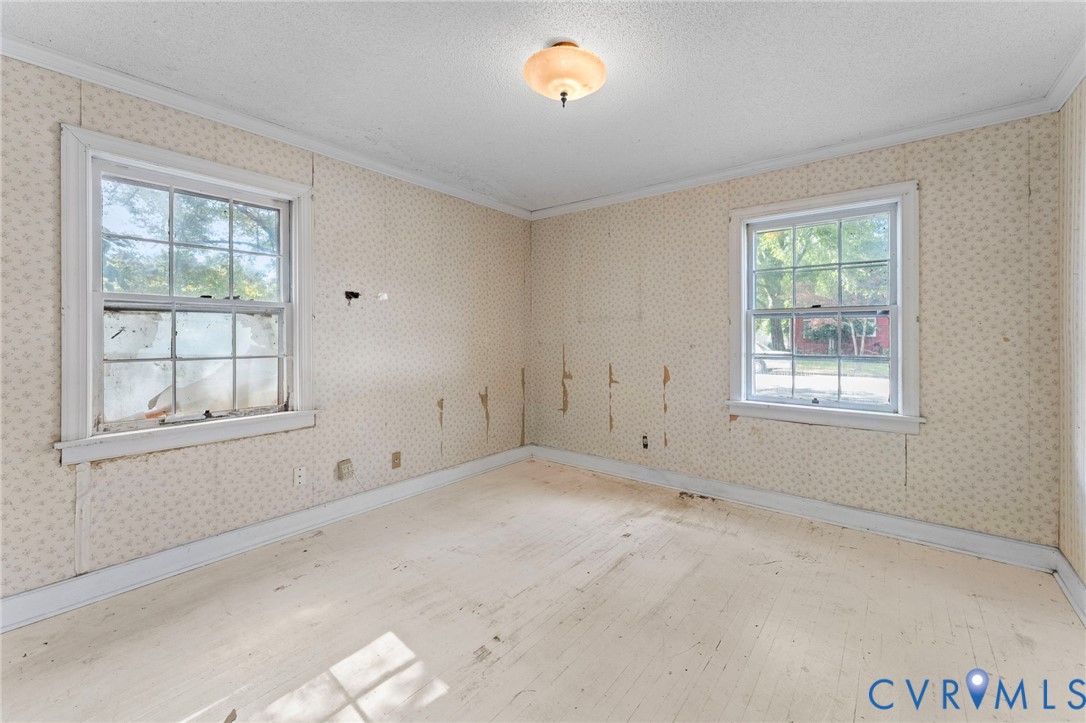 3008 W Broadway