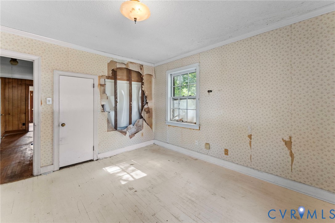 3008 W Broadway