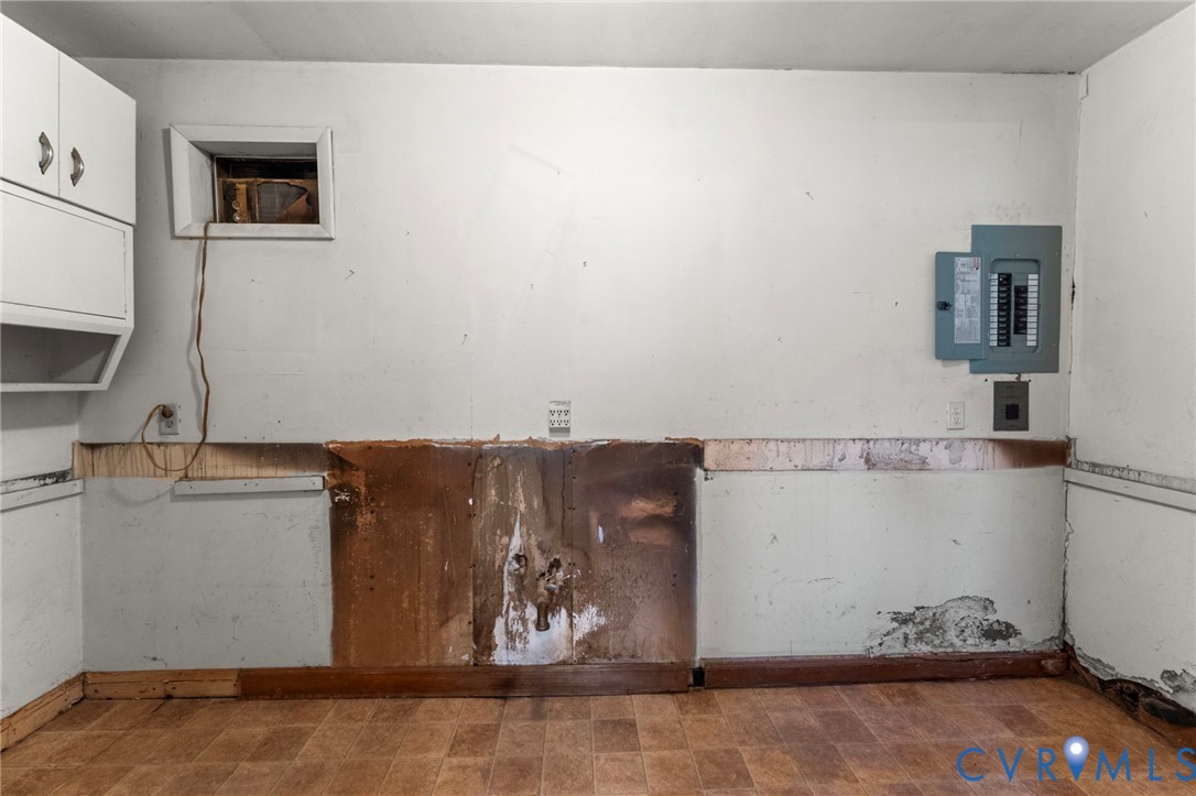 3008 W Broadway