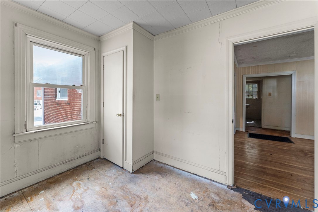 3008 W Broadway