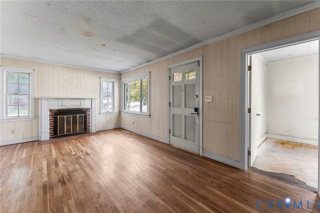 3008 W Broadway