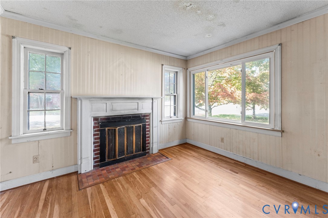 3008 W Broadway