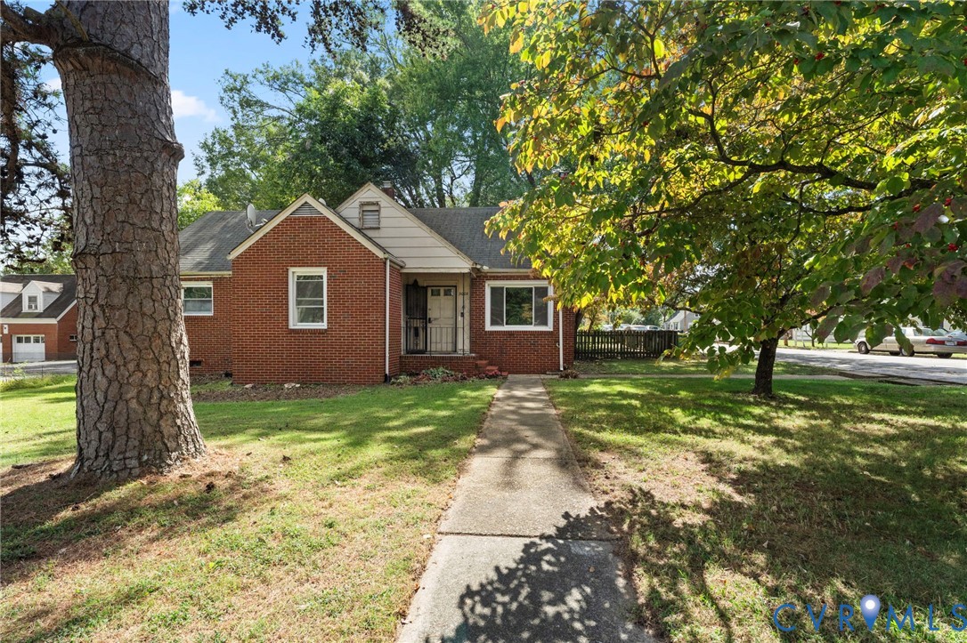 3008 W Broadway