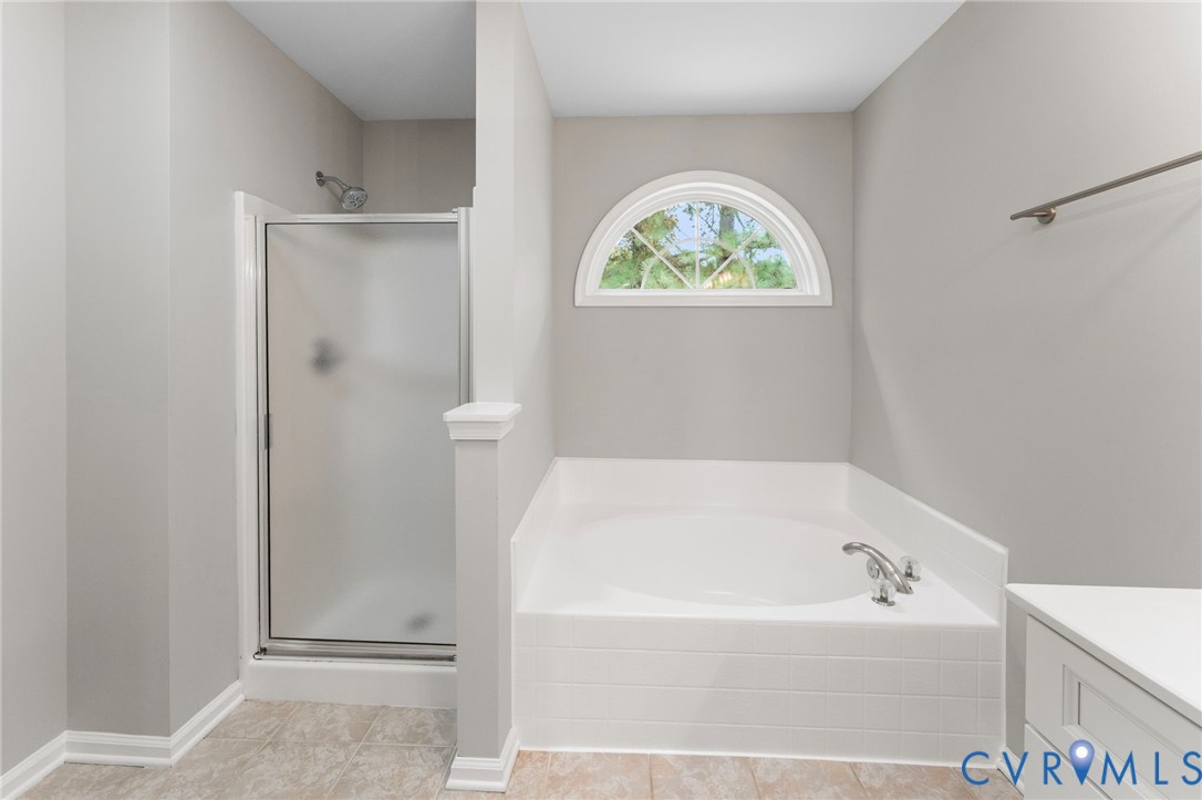 1736 First Colonial Ct