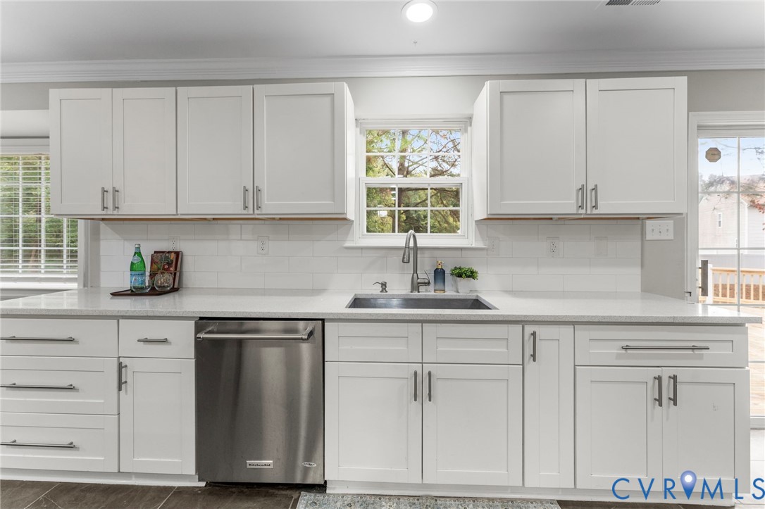 1736 First Colonial Ct