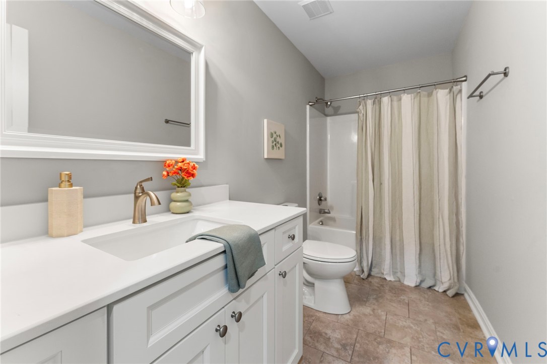 1736 First Colonial Ct