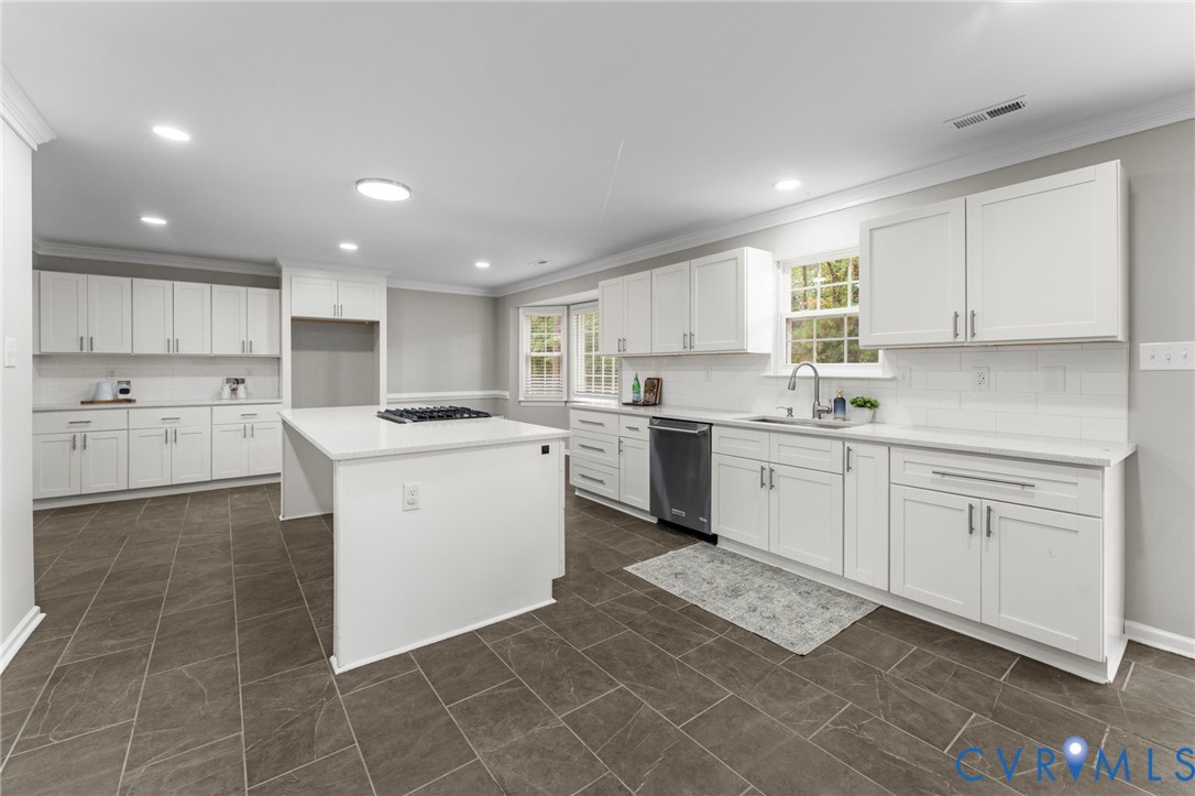 1736 First Colonial Ct