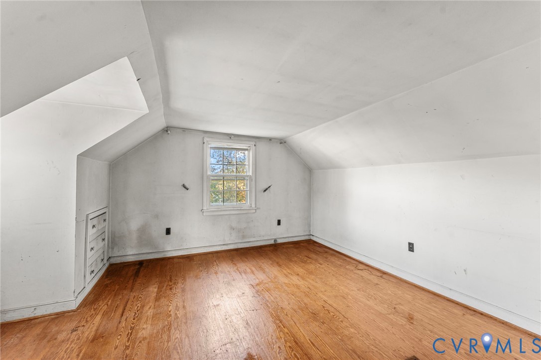 2925 W Strathmore Rd