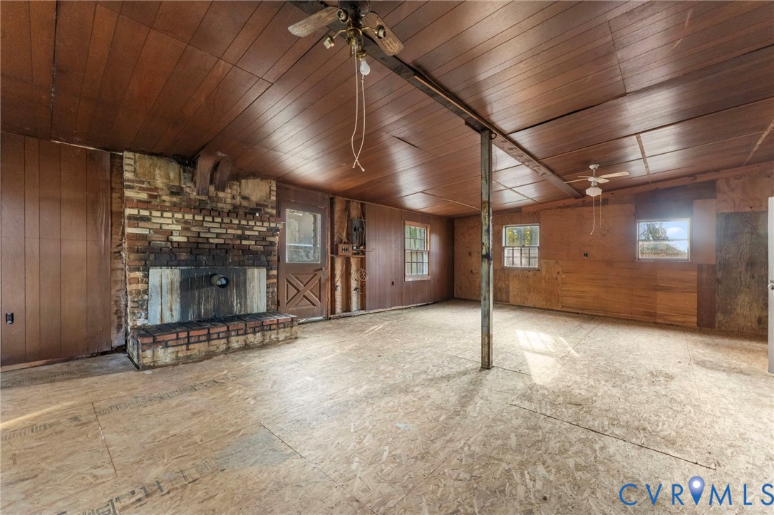 2925 W Strathmore Rd