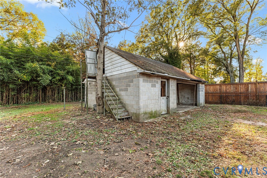 2925 W Strathmore Rd
