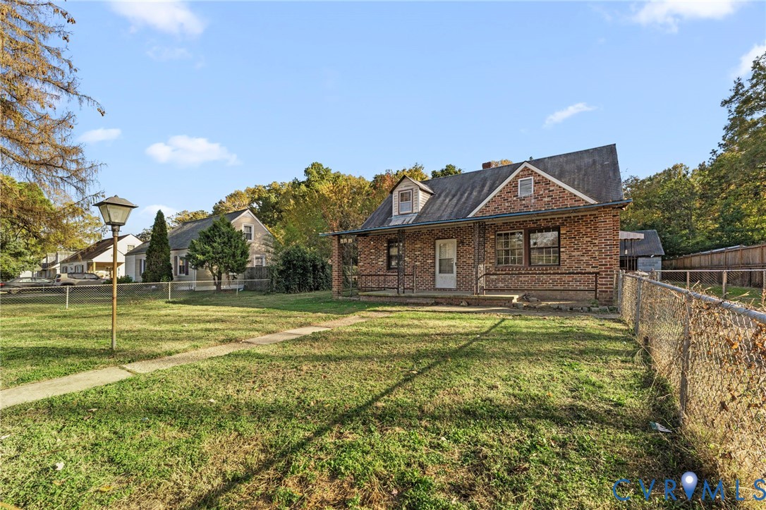 2925 W Strathmore Rd