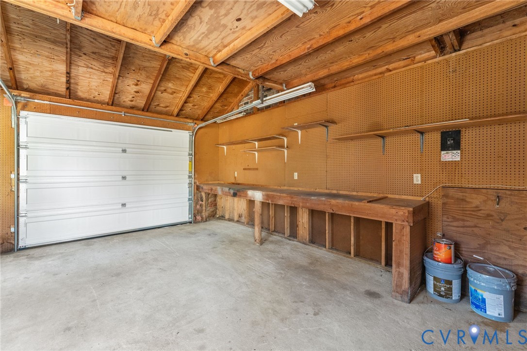 11300 Forestwind Dr