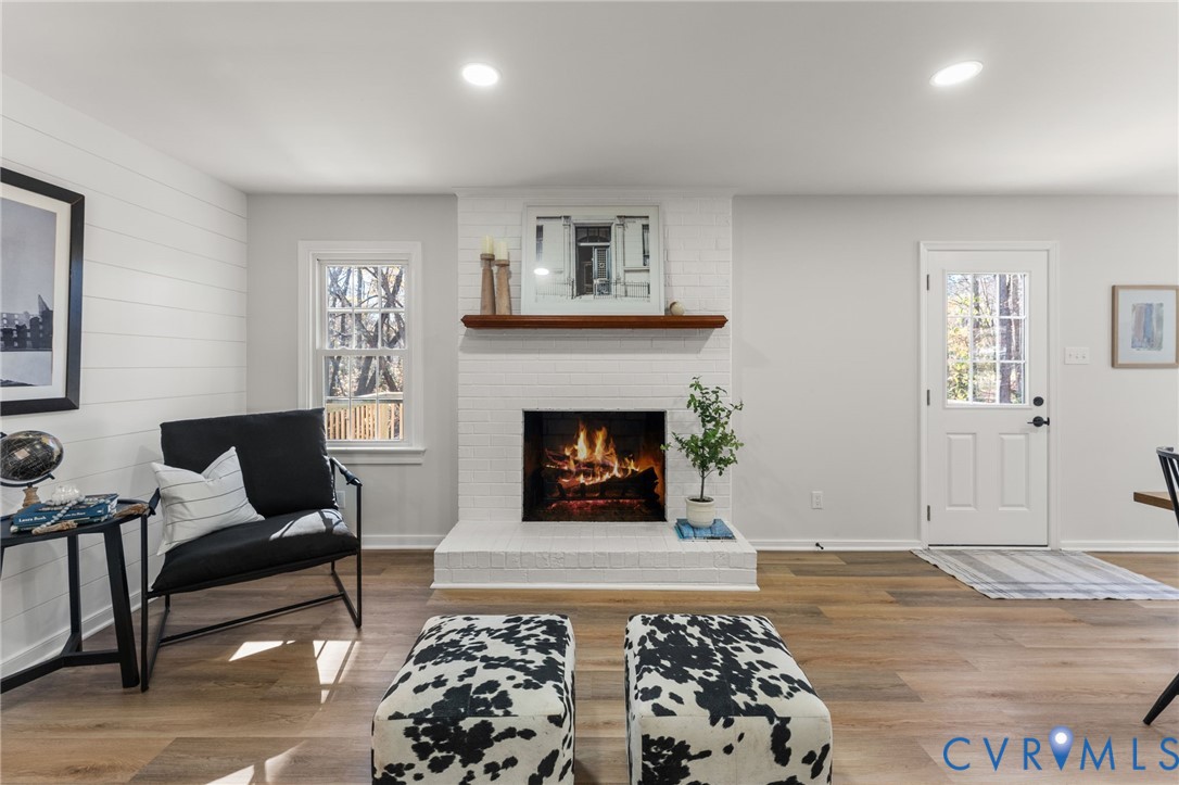 405 Thompson St