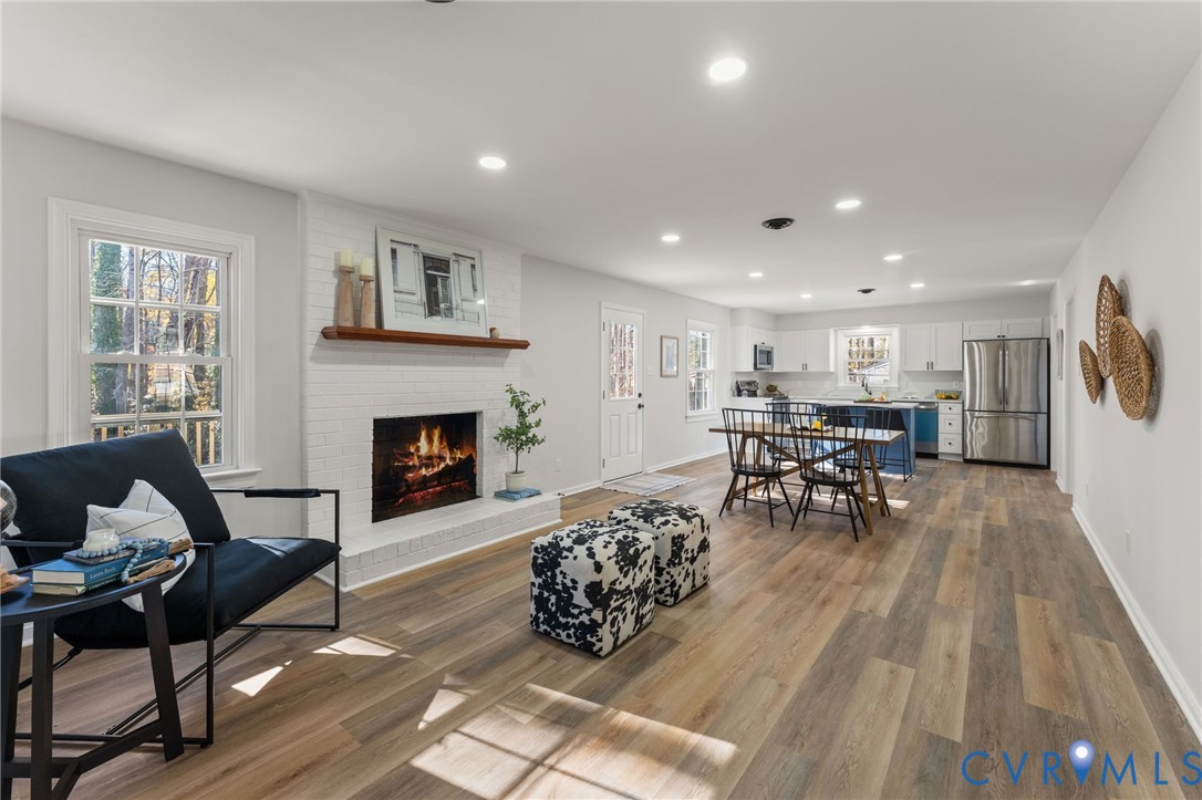 405 Thompson St