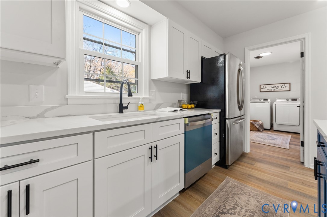 405 Thompson St