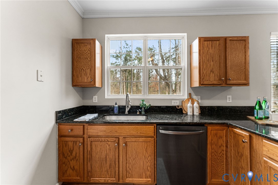 175 Ellis Dr
