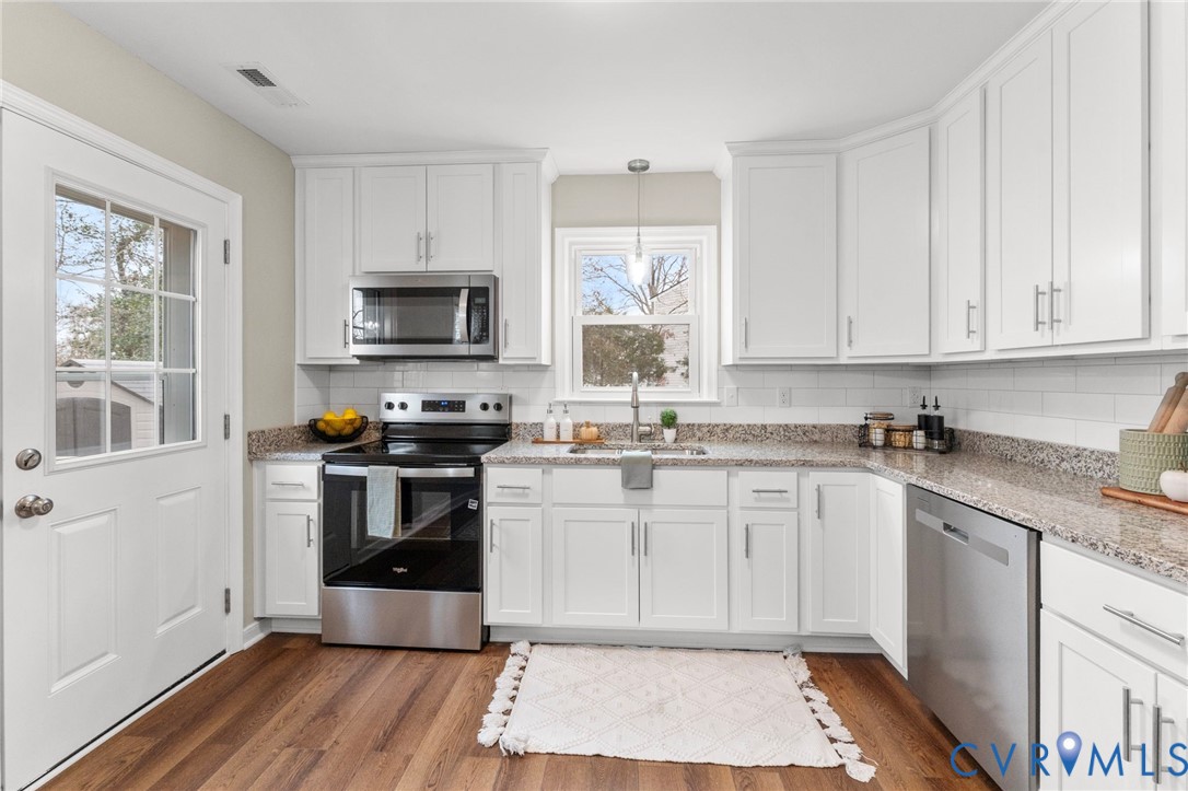1807 Meadow Park Cir