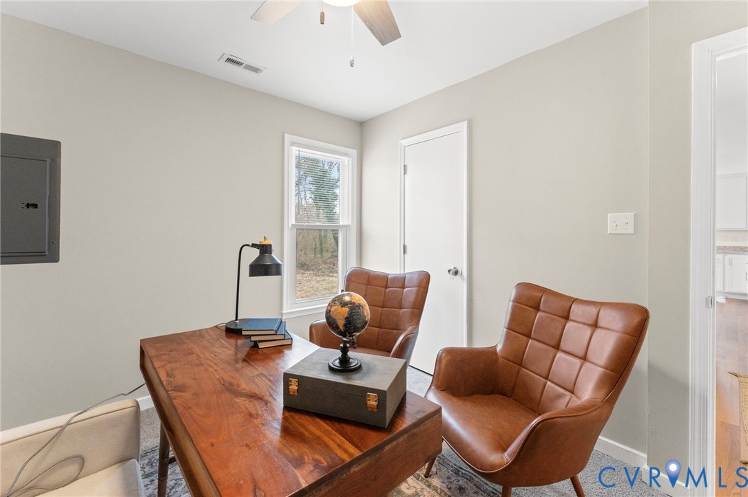 1807 Meadow Park Cir