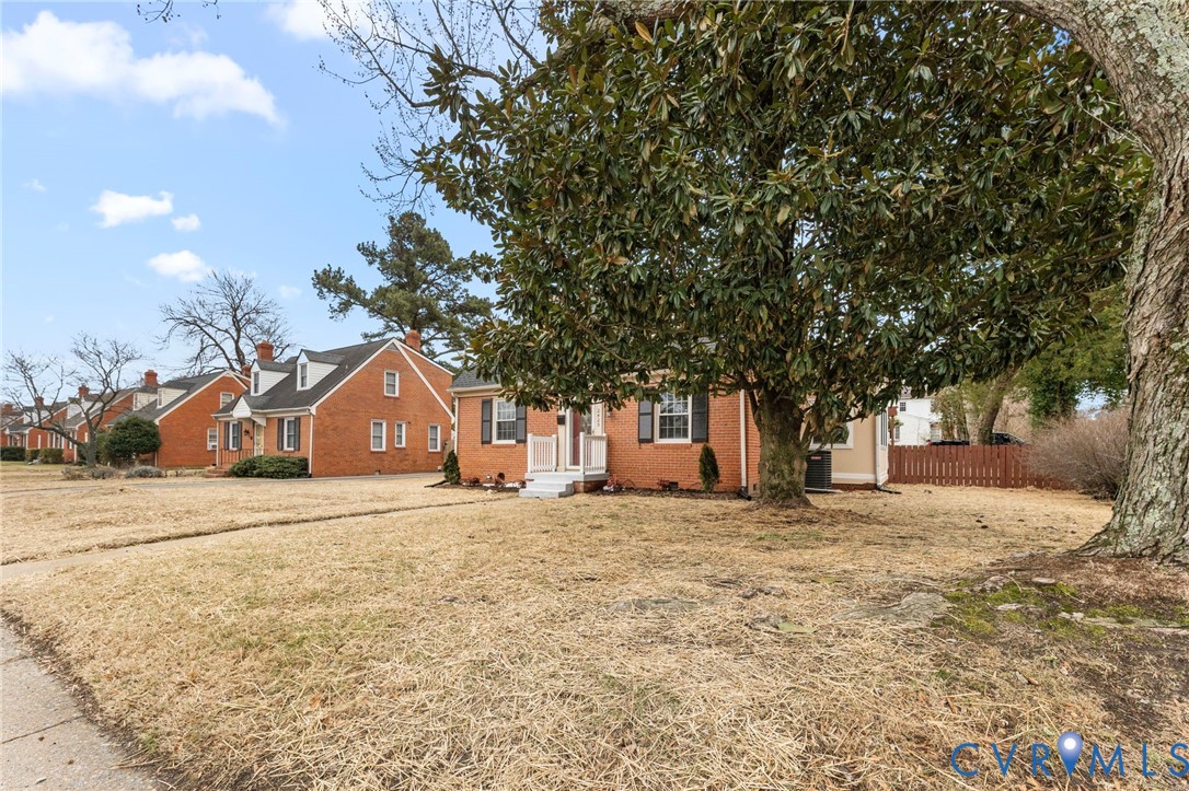 2425 Dumbarton Rd