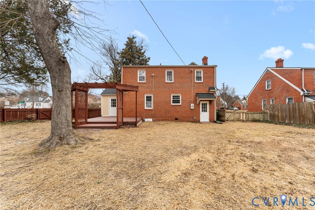 2425 Dumbarton Rd