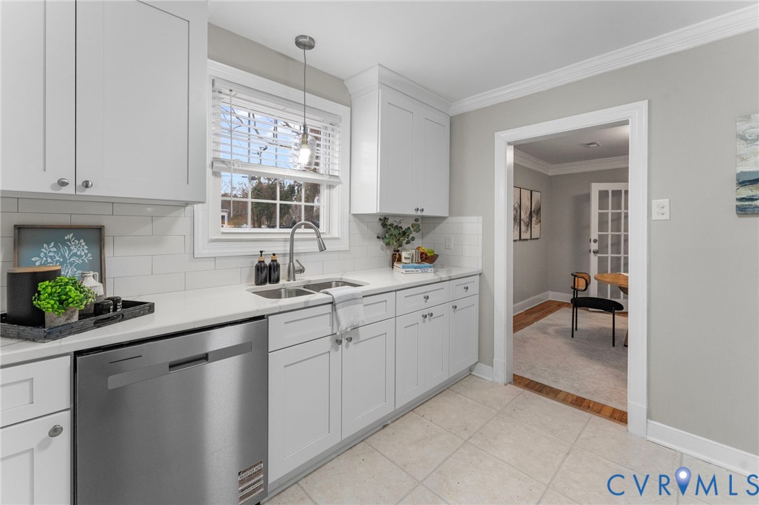 2425 Dumbarton Rd