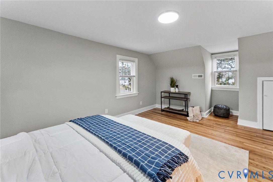 2425 Dumbarton Rd