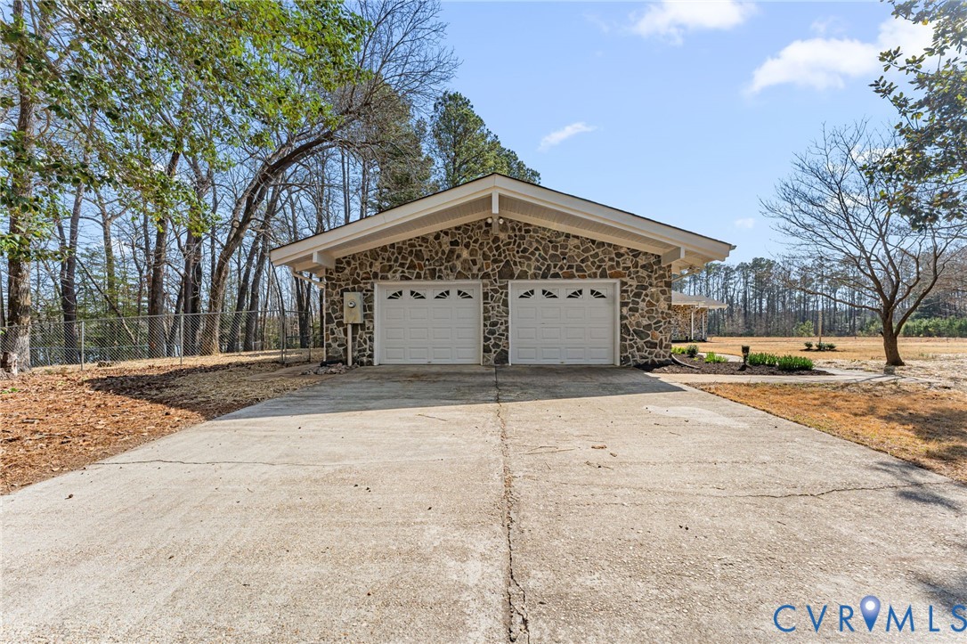 3715 Old Wood Rd