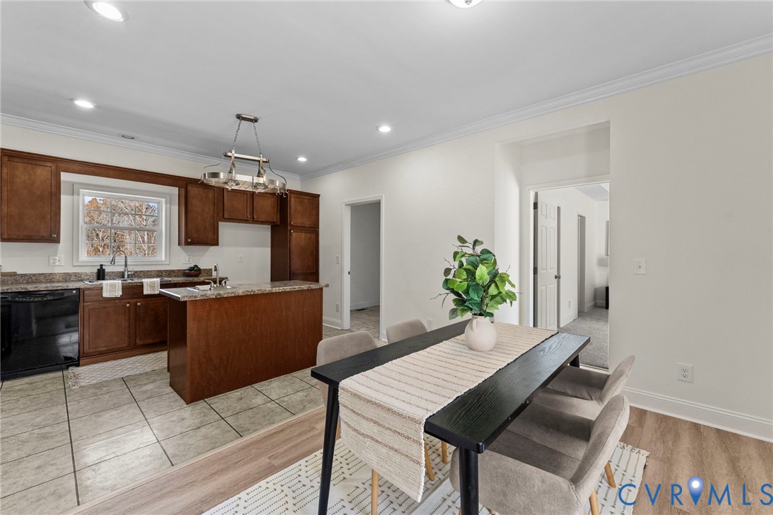 228 Hidden Springs Ln