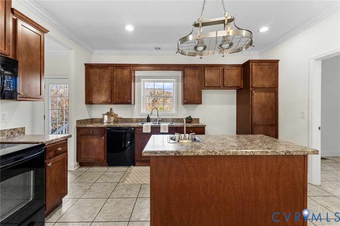 228 Hidden Springs Ln