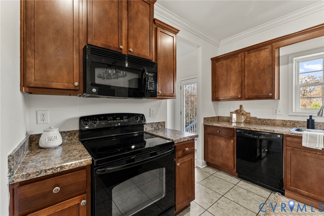 228 Hidden Springs Ln