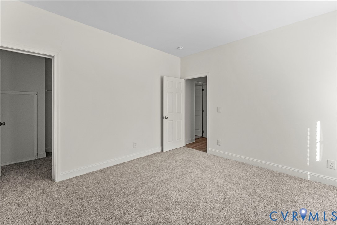 228 Hidden Springs Ln