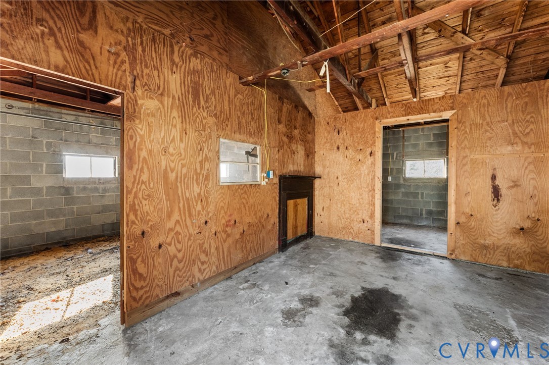19161 Hollowing Creek Rd
