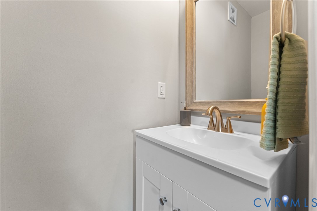 1716 Almond Creek North Ter