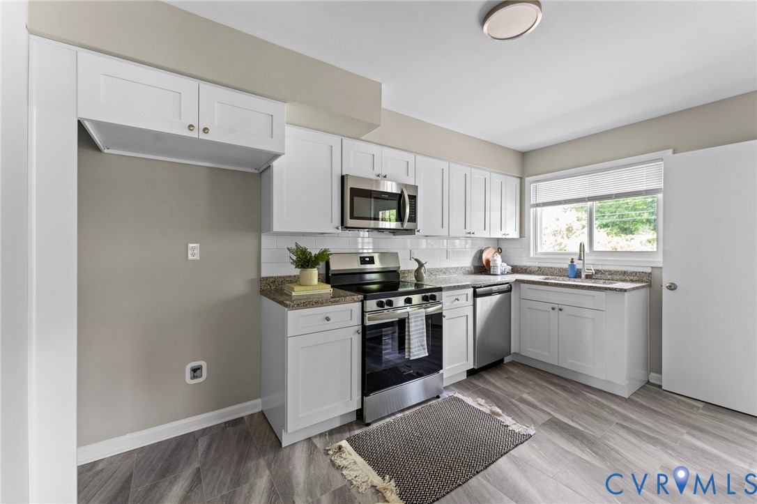 3007 Glenan Dr
