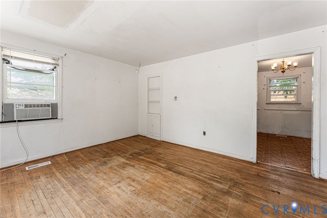 2500 Ford Ave