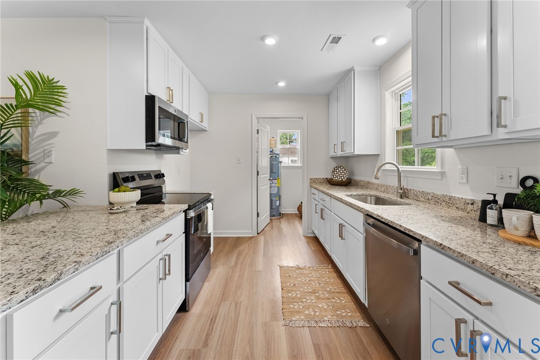 112 N Chatham Dr
