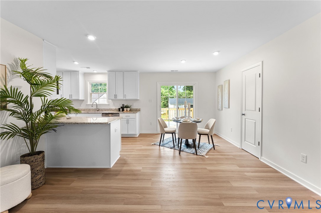 112 N Chatham Dr