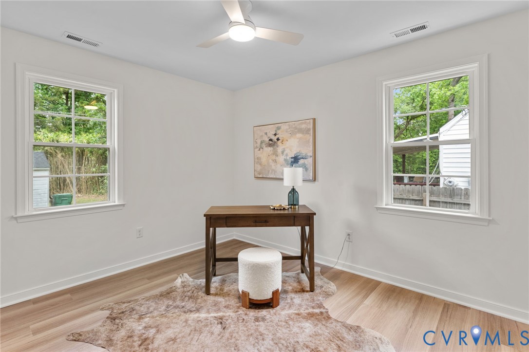 112 N Chatham Dr