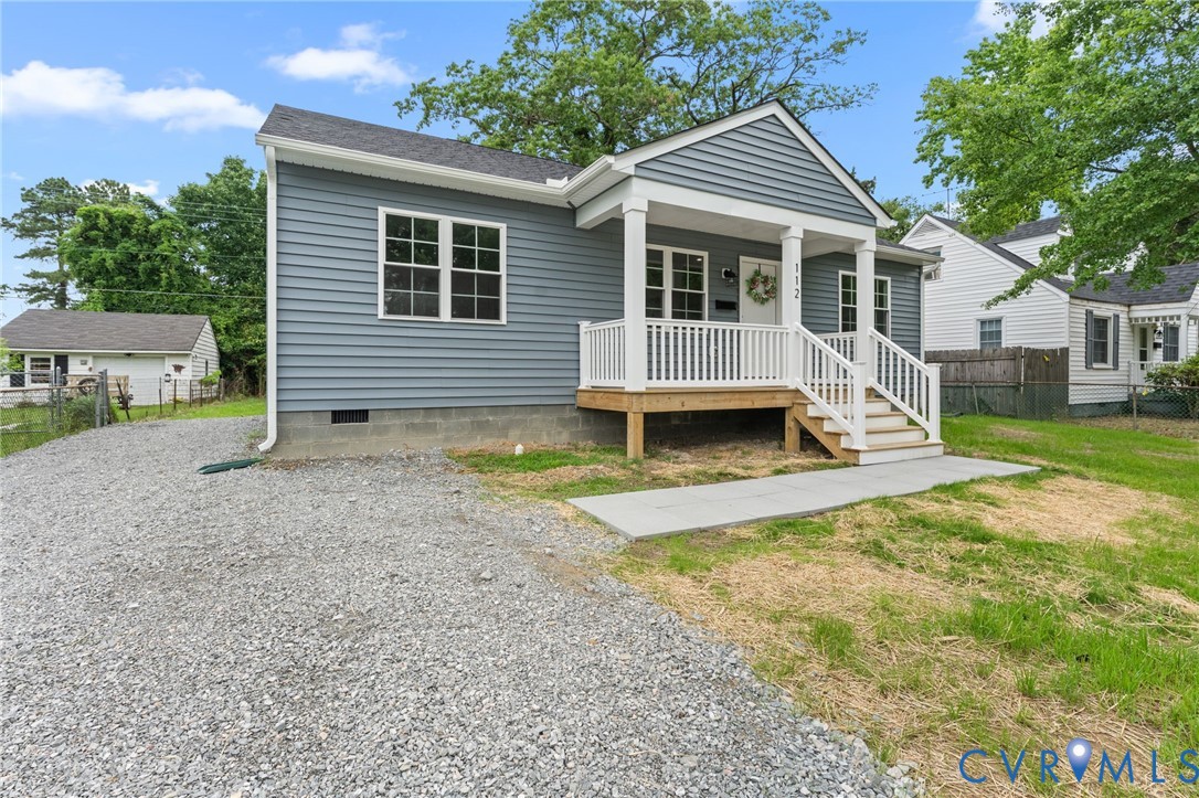 112 N Chatham Dr