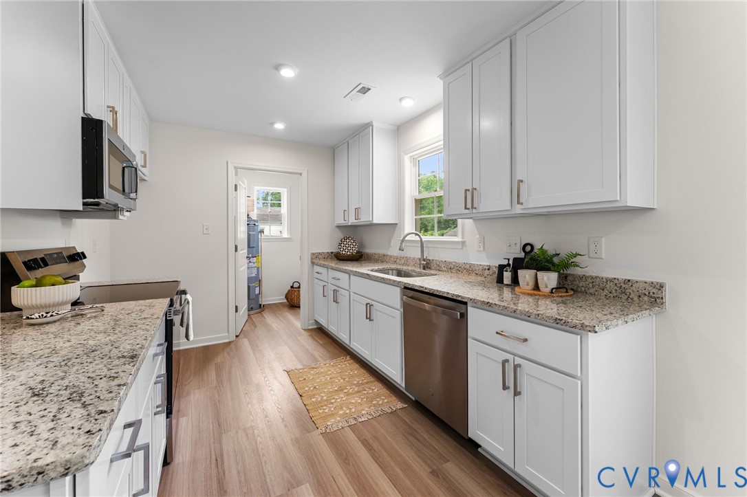 112 N Chatham Dr
