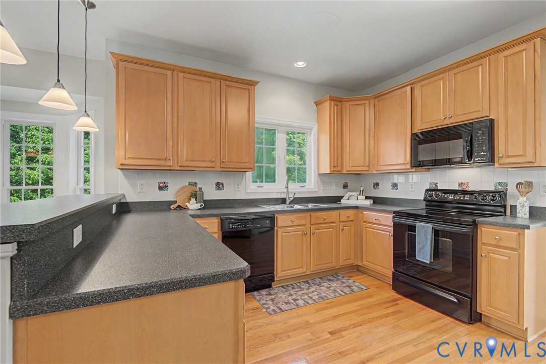 9366 Summer Oak Dr