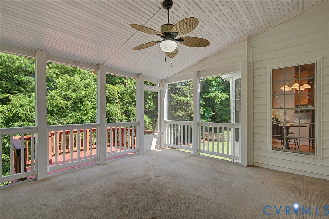 9366 Summer Oak Dr