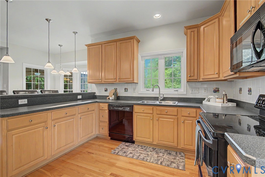 9366 Summer Oak Dr