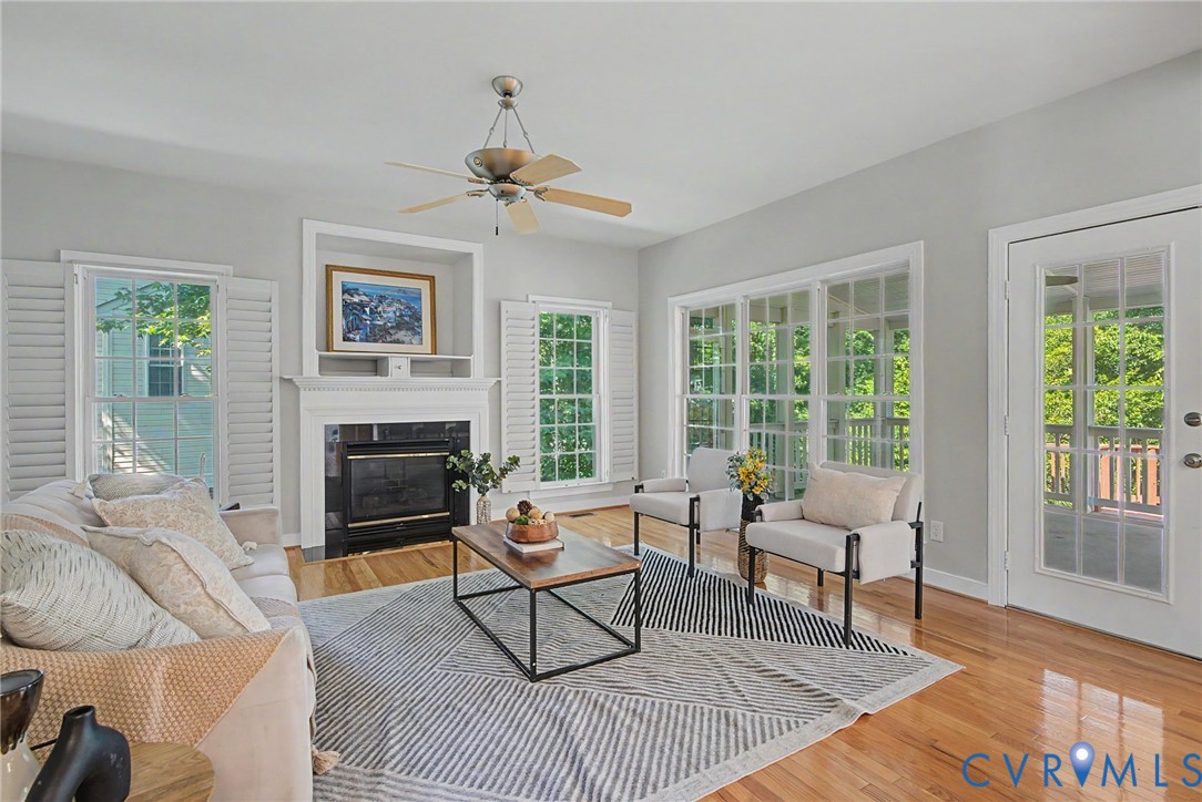 9366 Summer Oak Dr