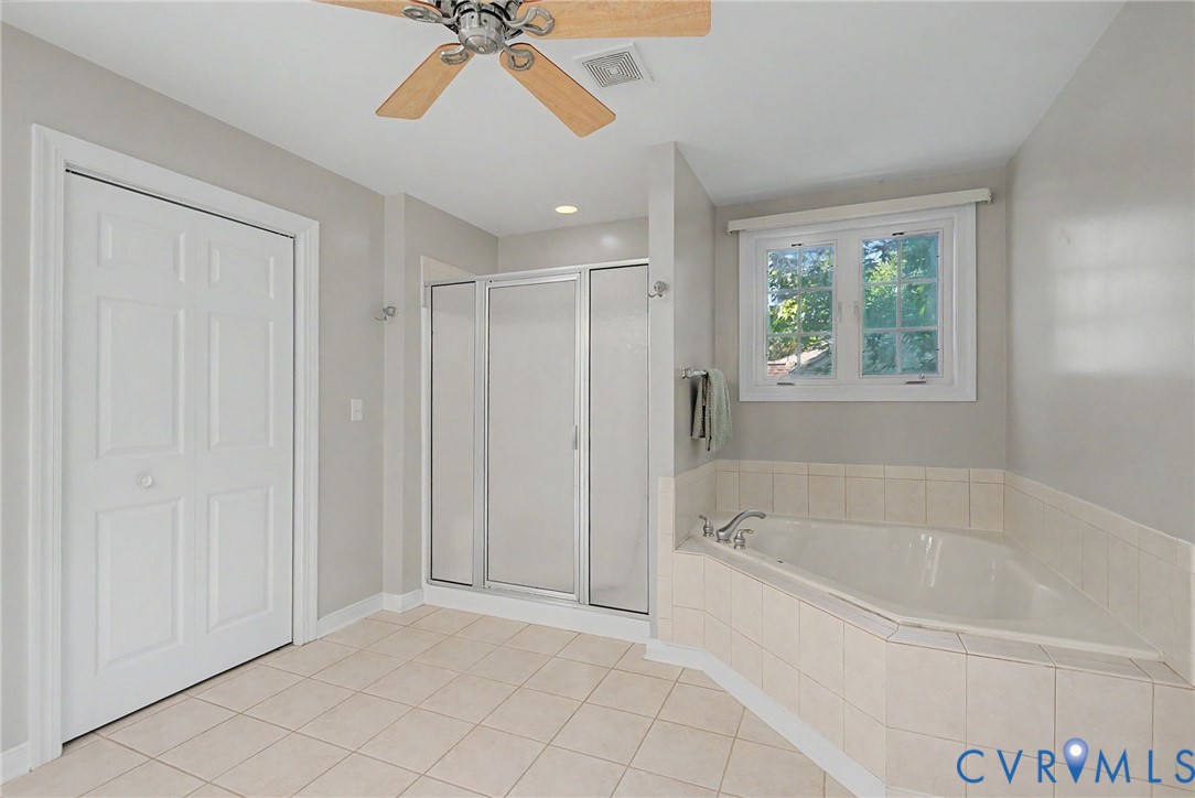 9366 Summer Oak Dr